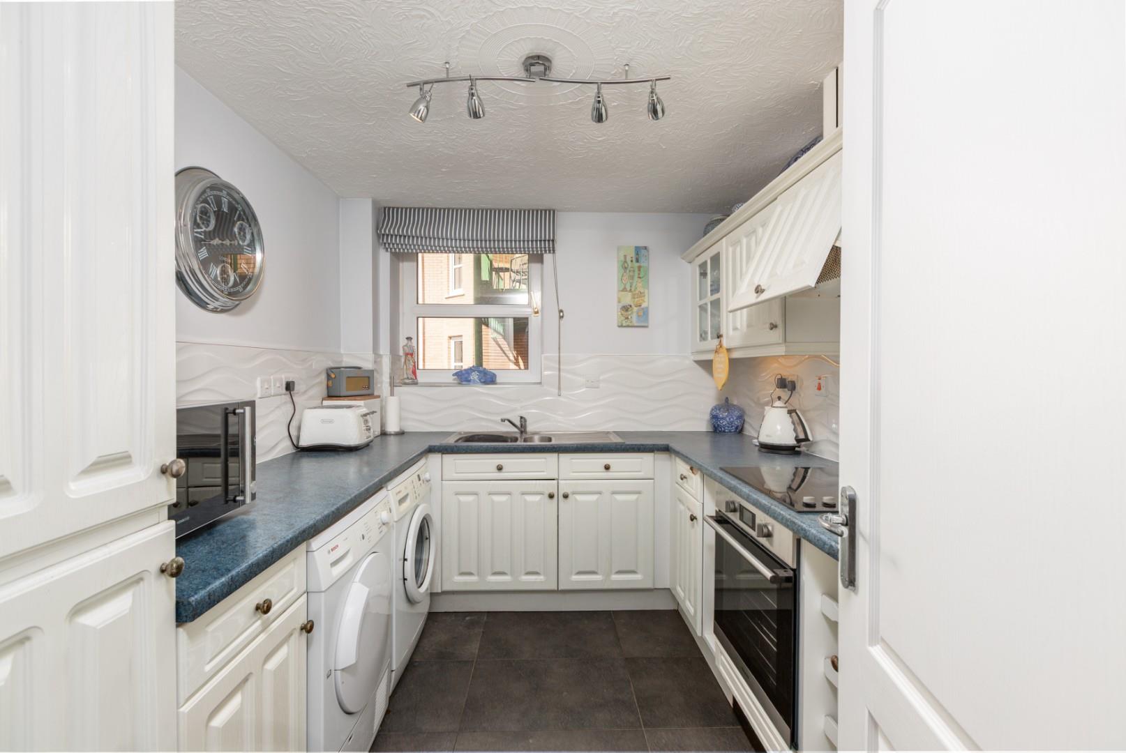 Caswell Bay Court, Caswell Road, Caswell, Swansea, SA3 4RY